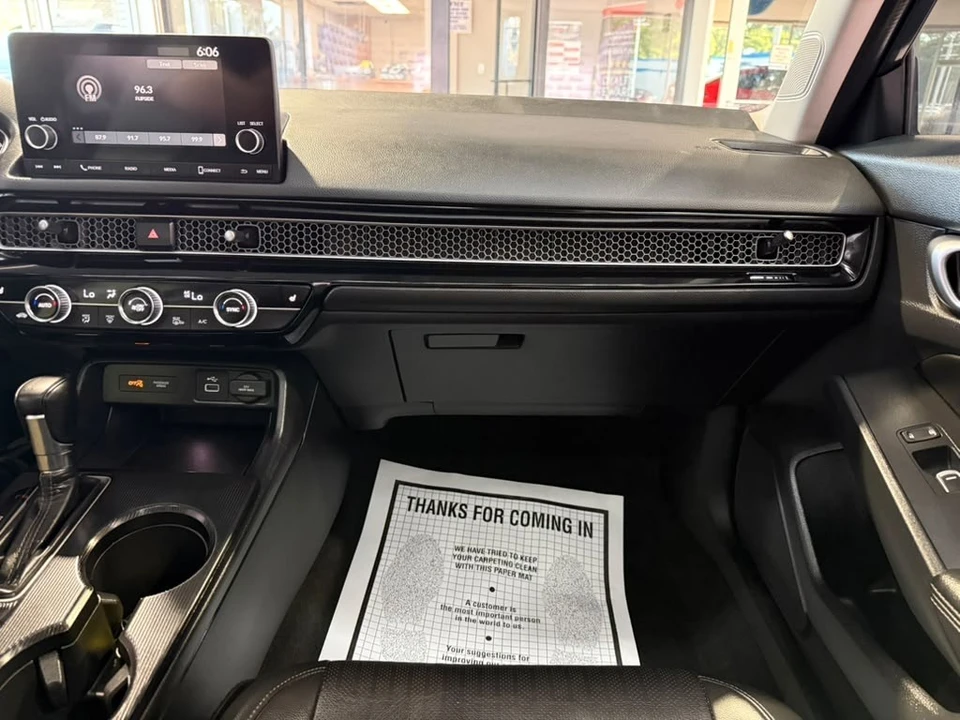 2024 Honda Civic 11th Gen - Image 18 of 31