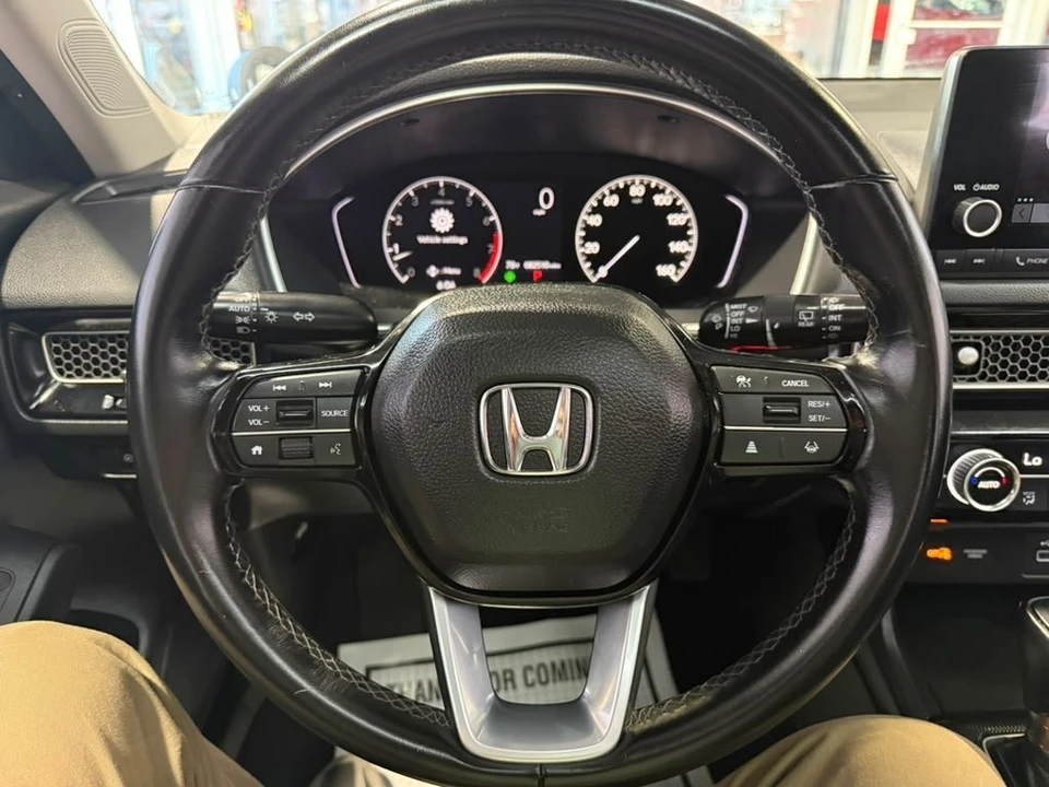 2024 Honda Civic 11th Gen - Image 9 of 31
