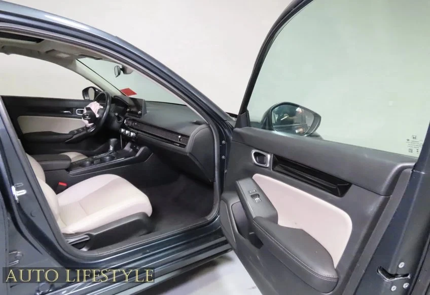 2024 Honda Civic 11th Gen - Image 19 of 31