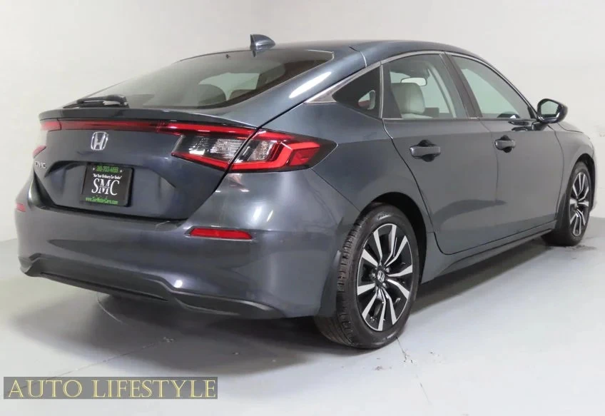 2024 Honda Civic 11th Gen - Image 8 of 31