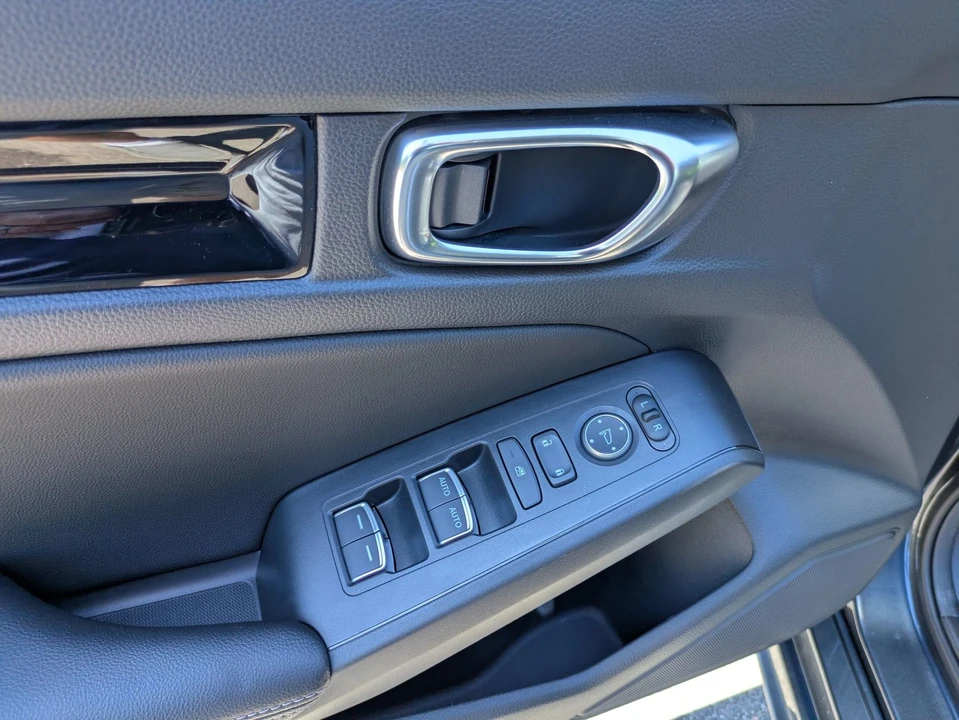 2024 Honda Civic 11th Gen - Image 16 of 31