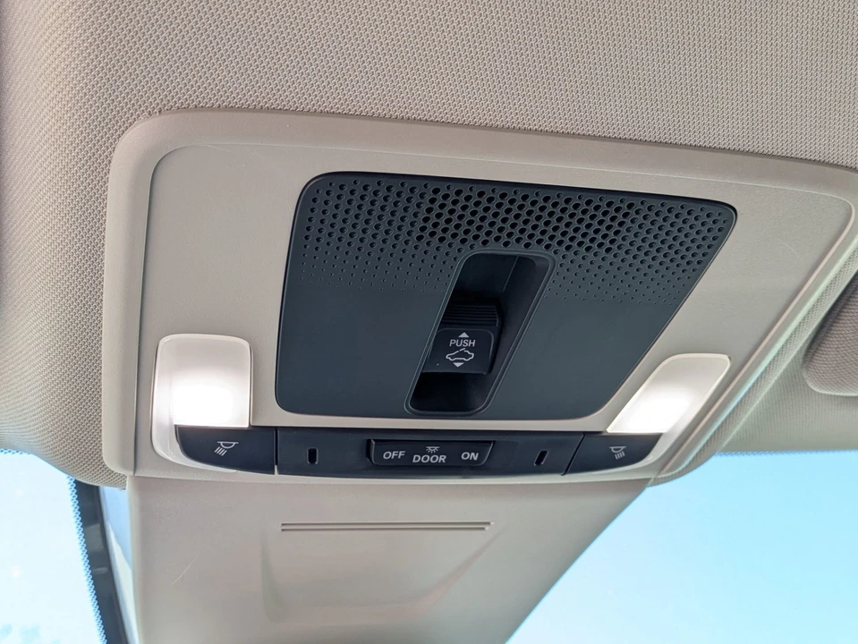 2024 Honda Civic 11th Gen - Image 26 of 31