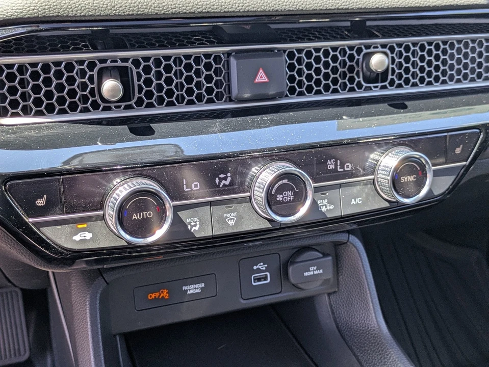 2024 Honda Civic 11th Gen - Image 24 of 31