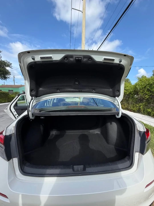 2024 Honda Civic 11th Gen - Image 5 of 10