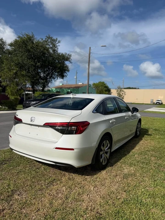 2024 Honda Civic 11th Gen - Image 3 of 10