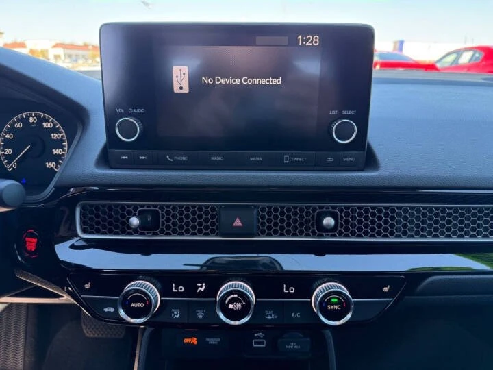 2024 Honda Civic 11th Gen - Image 19 of 20