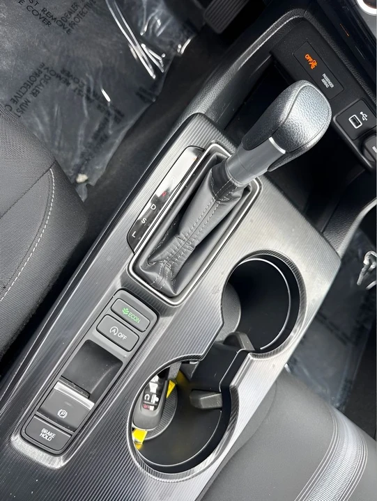 2024 Honda Civic 11th Gen - Image 15 of 31