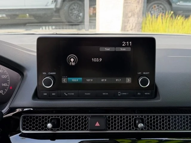 2024 Honda Civic 11th Gen - Image 24 of 31