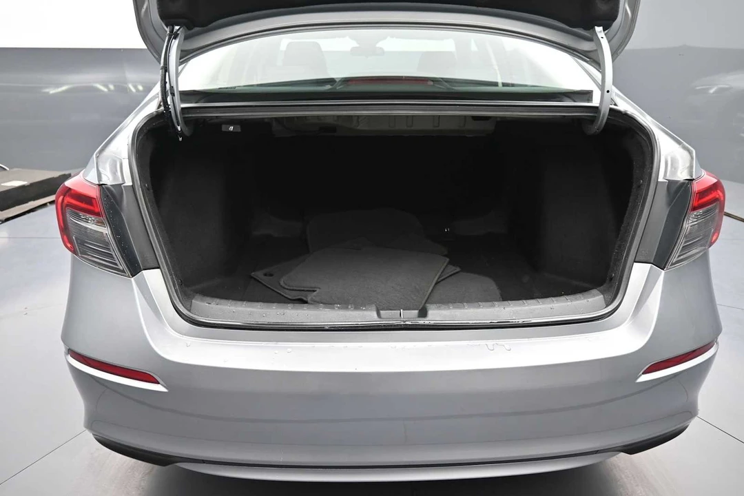 2024 Honda Civic 11th Gen - Image 21 of 31