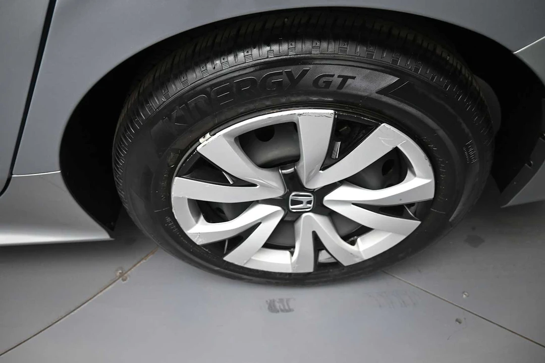 2024 Honda Civic 11th Gen - Image 14 of 31