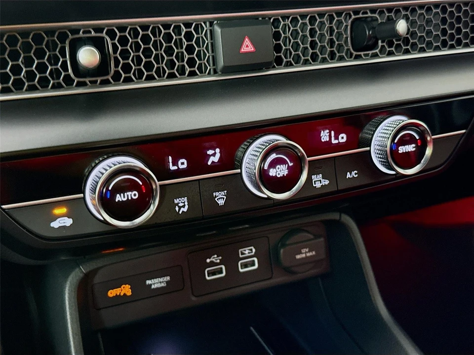 2024 Honda Civic 11th Gen - Image 14 of 31