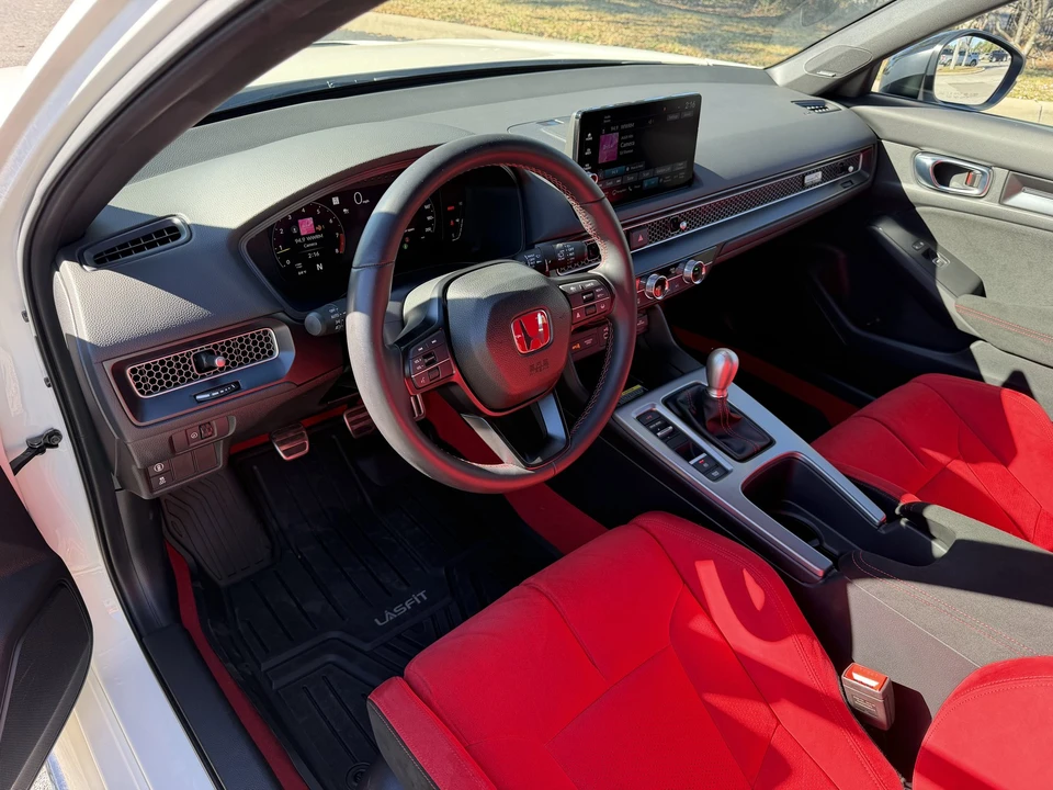 2024 Honda Civic 11th Gen - Image 15 of 21