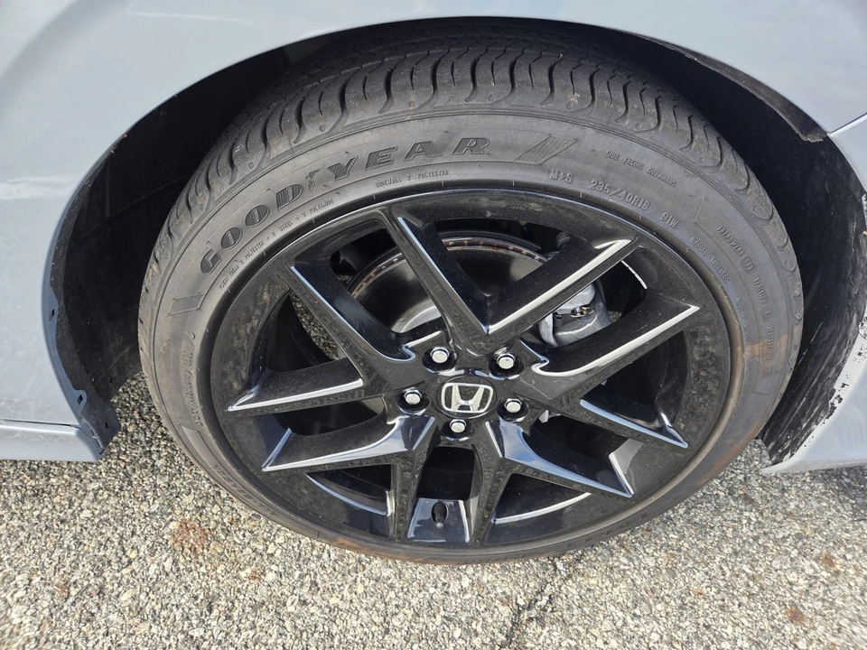 2024 Honda Civic 11th Gen - Image 18 of 21