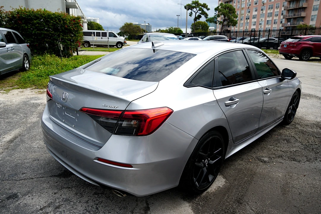 2024 Honda Civic 11th Gen - Image 16 of 28