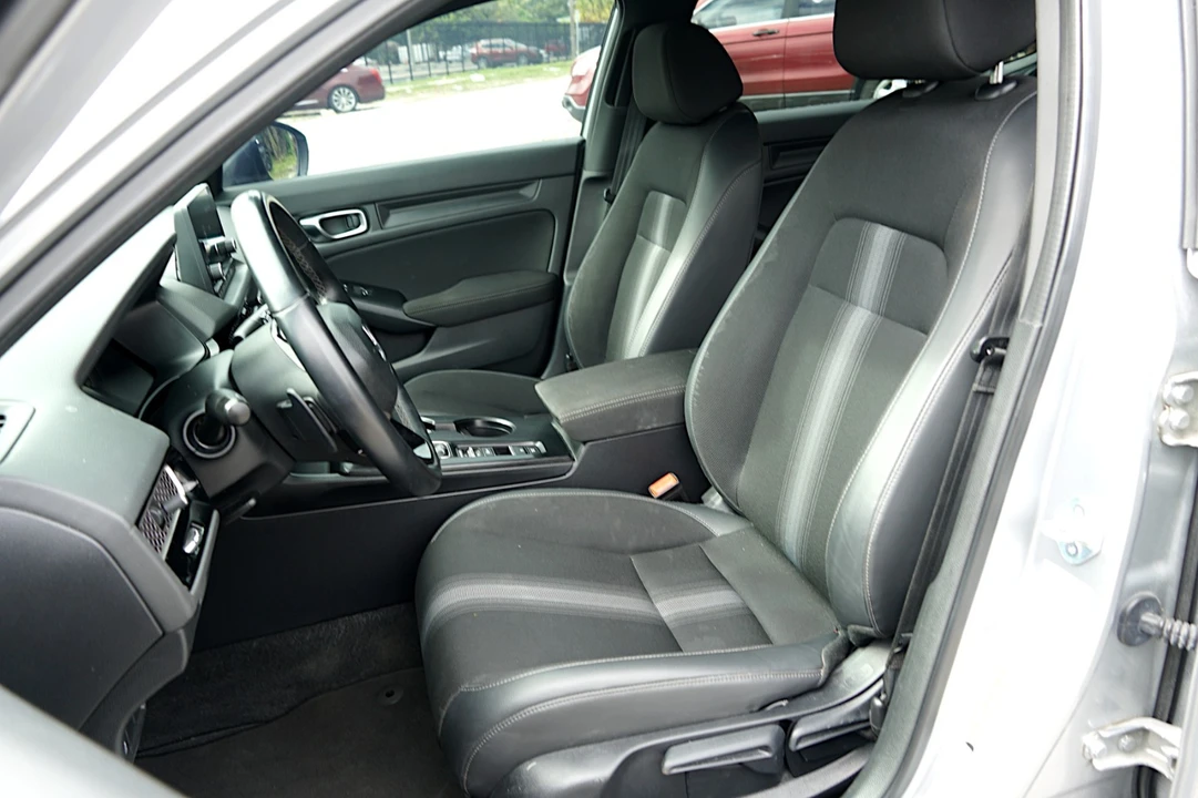 2024 Honda Civic 11th Gen - Image 19 of 28