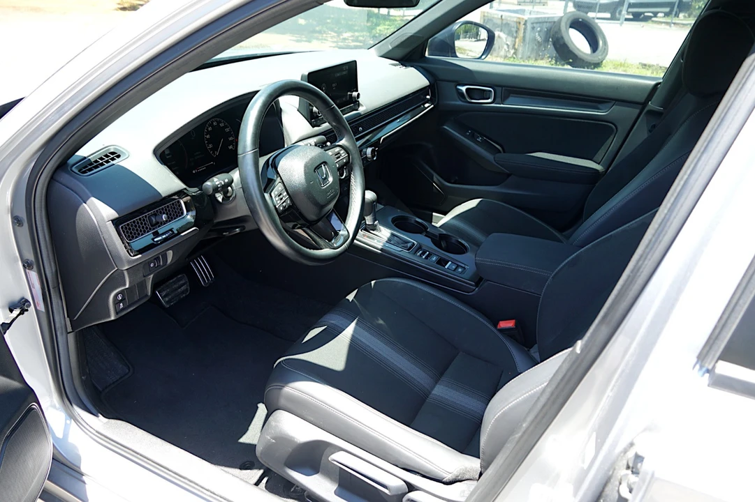 2024 Honda Civic 11th Gen - Image 16 of 27