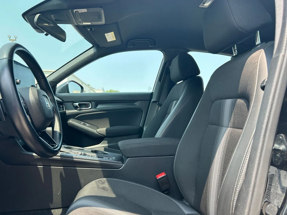 2024 Honda Civic 11th Gen - Image 24 of 31