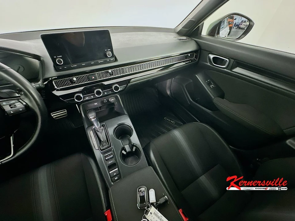 2024 Honda Civic 11th Gen - Image 11 of 24