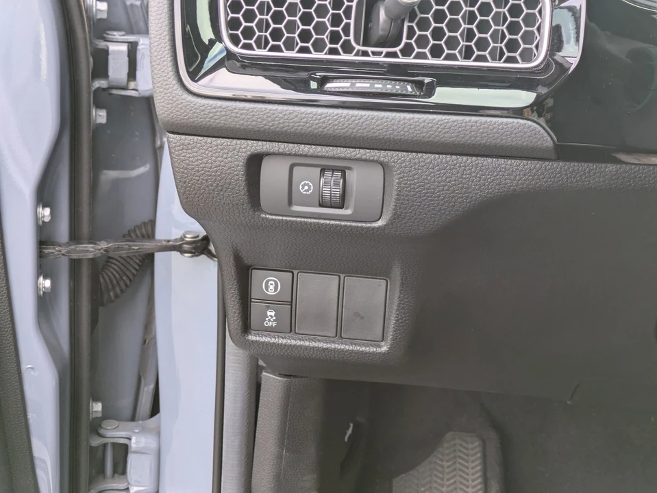 2024 Honda Civic 11th Gen - Image 16 of 21