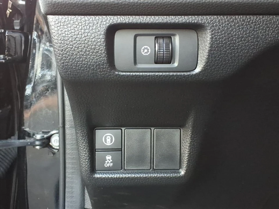 2024 Honda Civic 11th Gen - Image 18 of 21