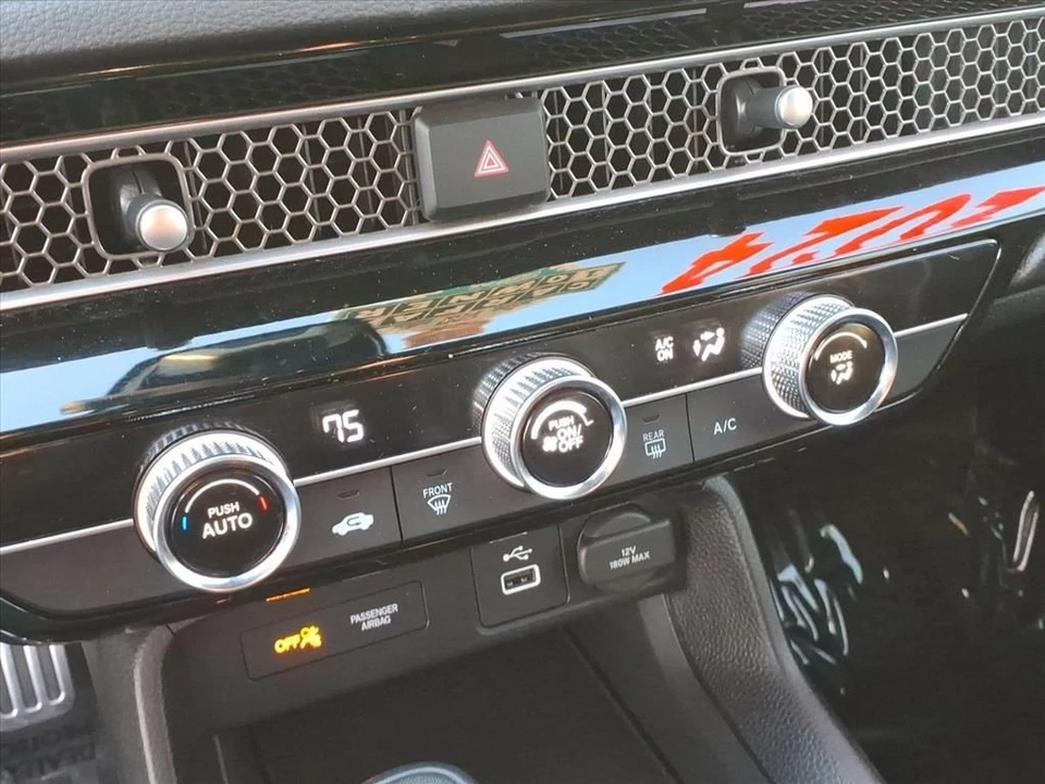 2024 Honda Civic 11th Gen - Image 11 of 21