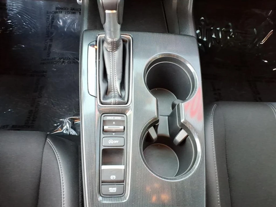 2024 Honda Civic 11th Gen - Image 13 of 21