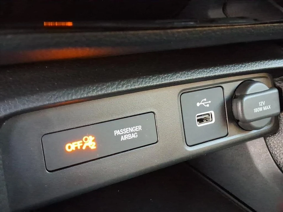 2024 Honda Civic 11th Gen - Image 12 of 21