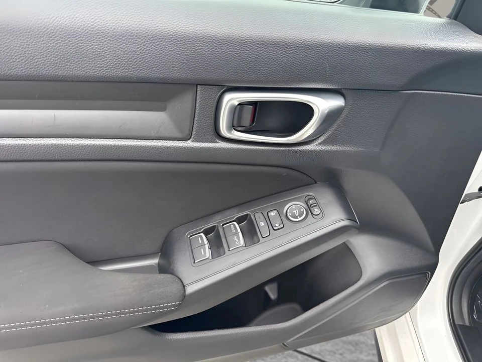 2024 Honda Civic 11th Gen - Image 23 of 31