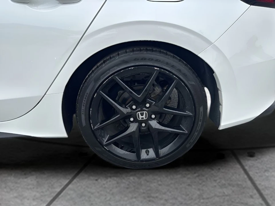 2024 Honda Civic 11th Gen - Image 29 of 31
