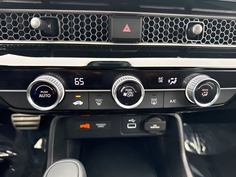 2024 Honda Civic 11th Gen - Image 17 of 31