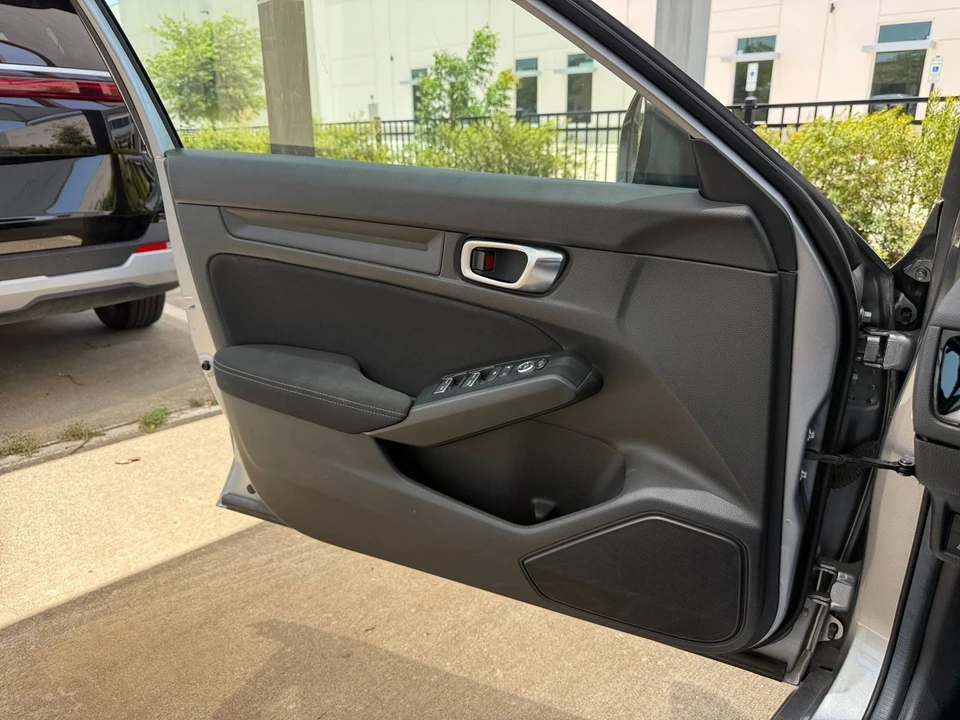 2024 Honda Civic 11th Gen - Image 20 of 31