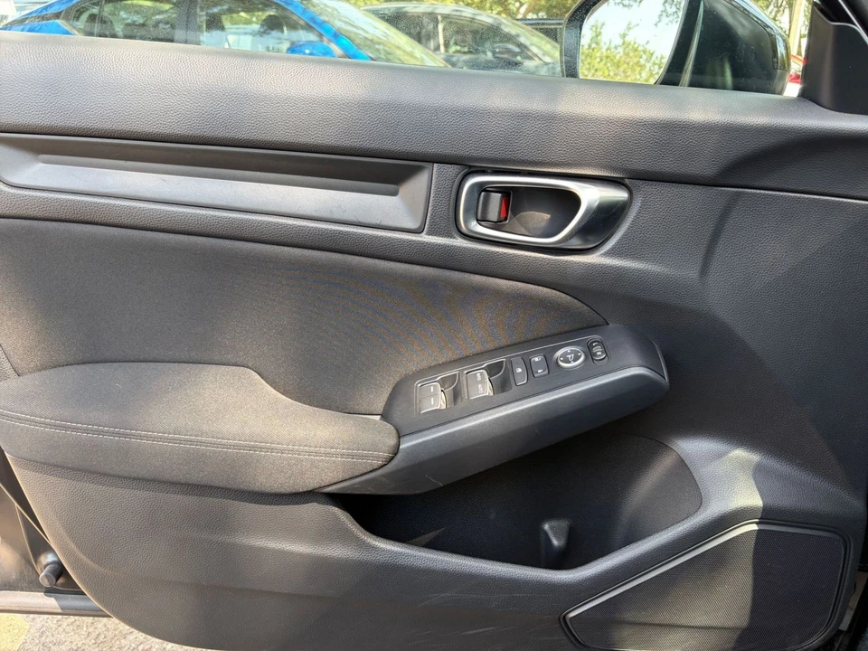 2024 Honda Civic 11th Gen - Image 17 of 31