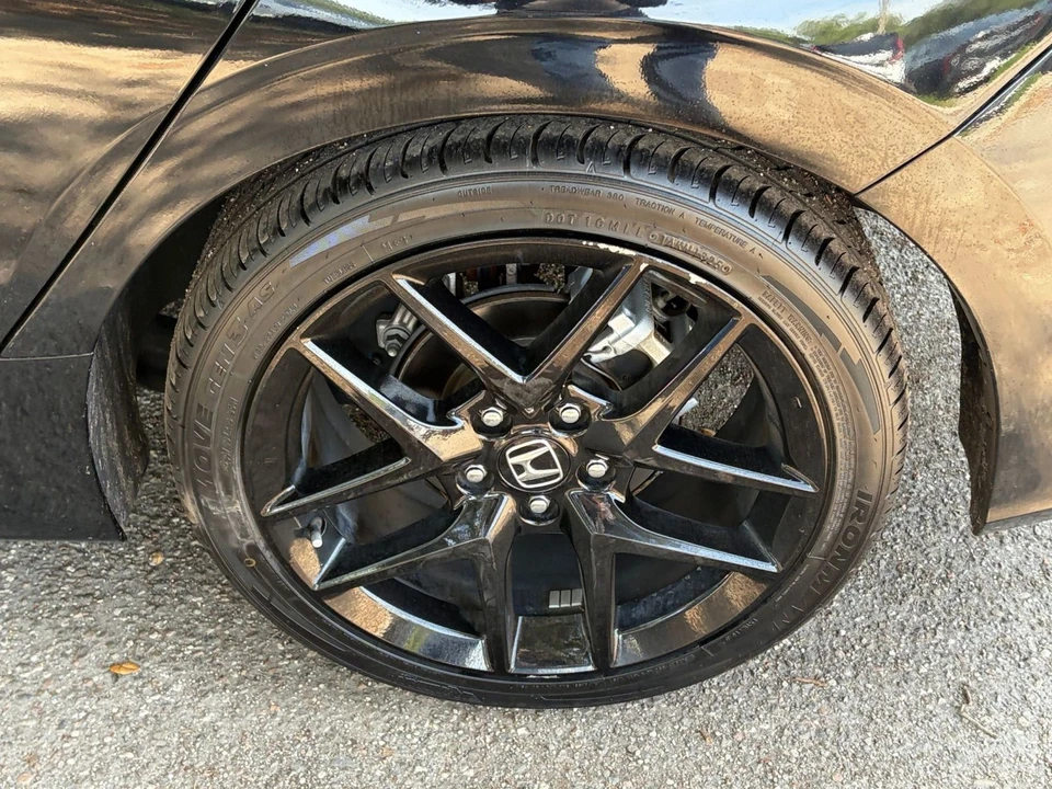 2024 Honda Civic 11th Gen - Image 26 of 31