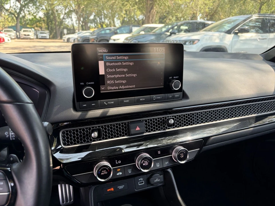 2024 Honda Civic 11th Gen - Image 19 of 31