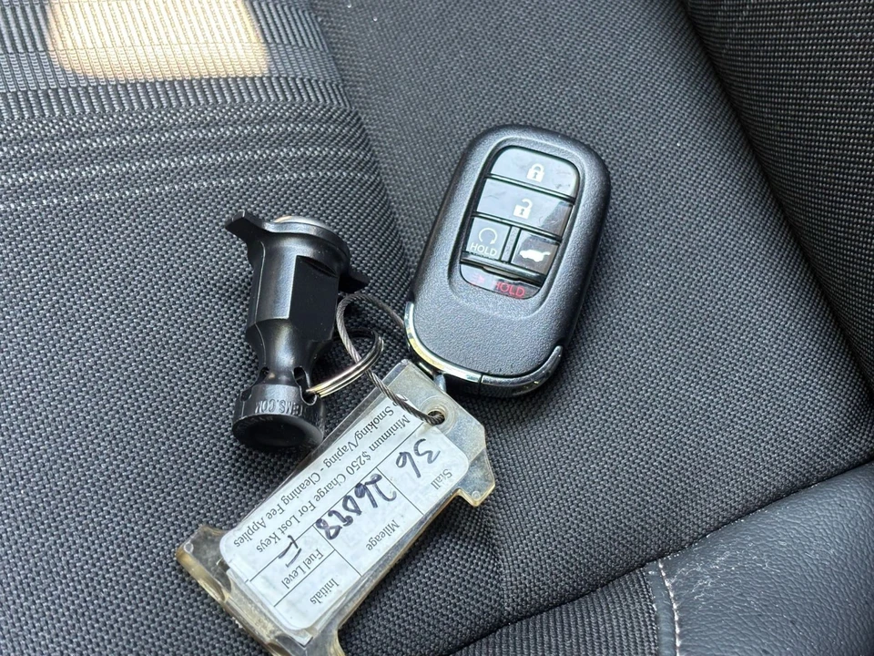 2024 Honda Civic 11th Gen - Image 21 of 31