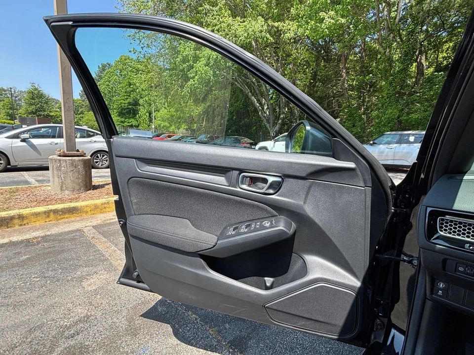 2024 Honda Civic 11th Gen - Image 15 of 31