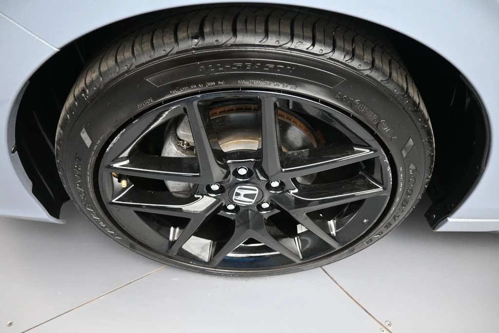 2024 Honda Civic 11th Gen - Image 14 of 31