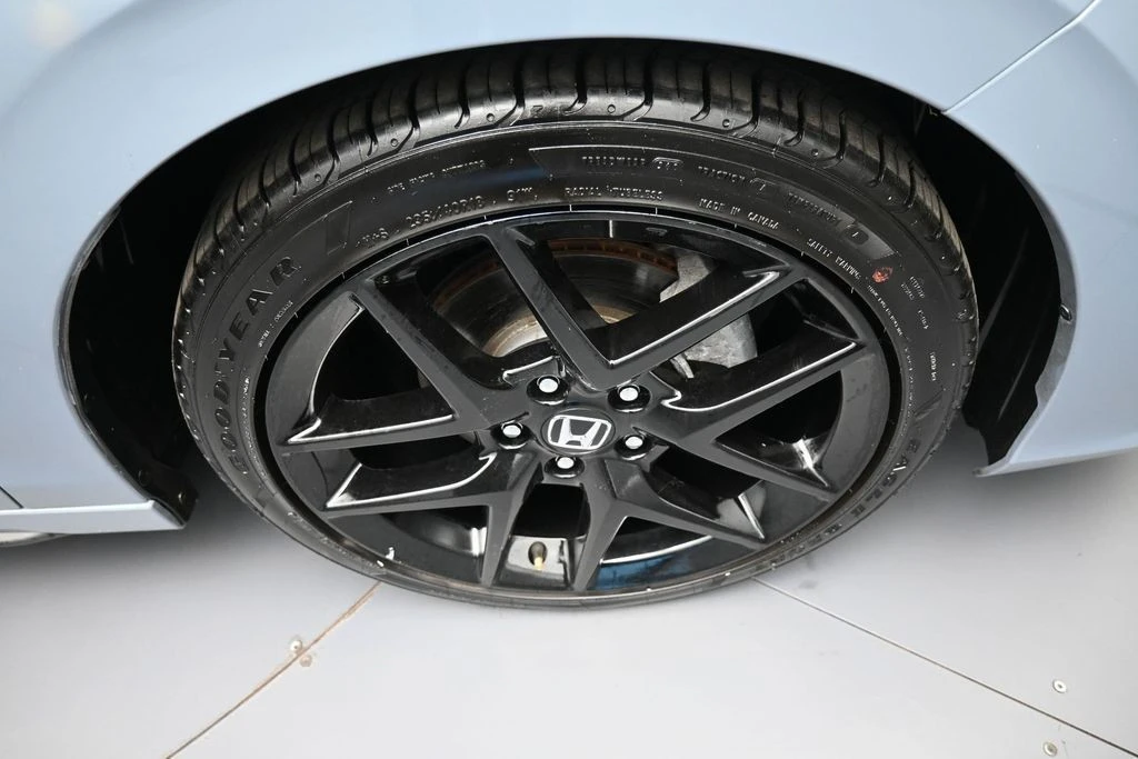 2024 Honda Civic 11th Gen - Image 12 of 31