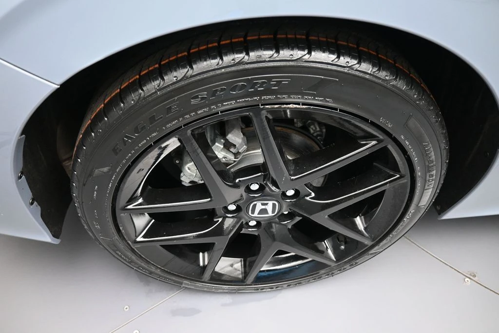 2024 Honda Civic 11th Gen - Image 13 of 31
