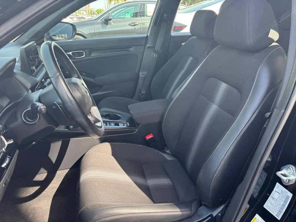 2024 Honda Civic 11th Gen - Image 27 of 31