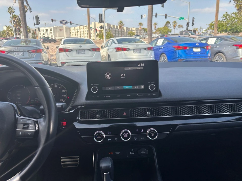 2024 Honda Civic 11th Gen - Image 19 of 31
