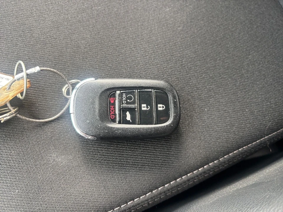 2024 Honda Civic 11th Gen - Image 24 of 31