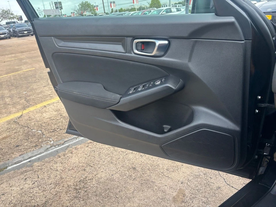 2024 Honda Civic 11th Gen - Image 20 of 31
