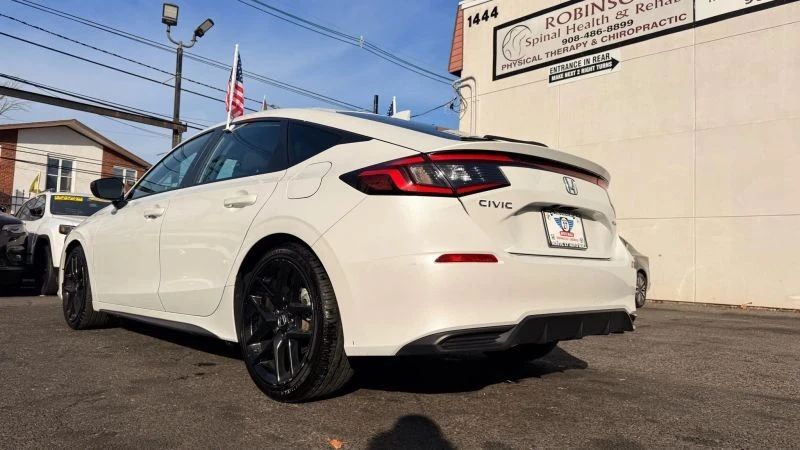 2024 Honda Civic 11th Gen - Image 8 of 12
