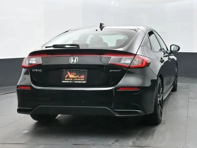 2024 Honda Civic 11th Gen - Image 8 of 12