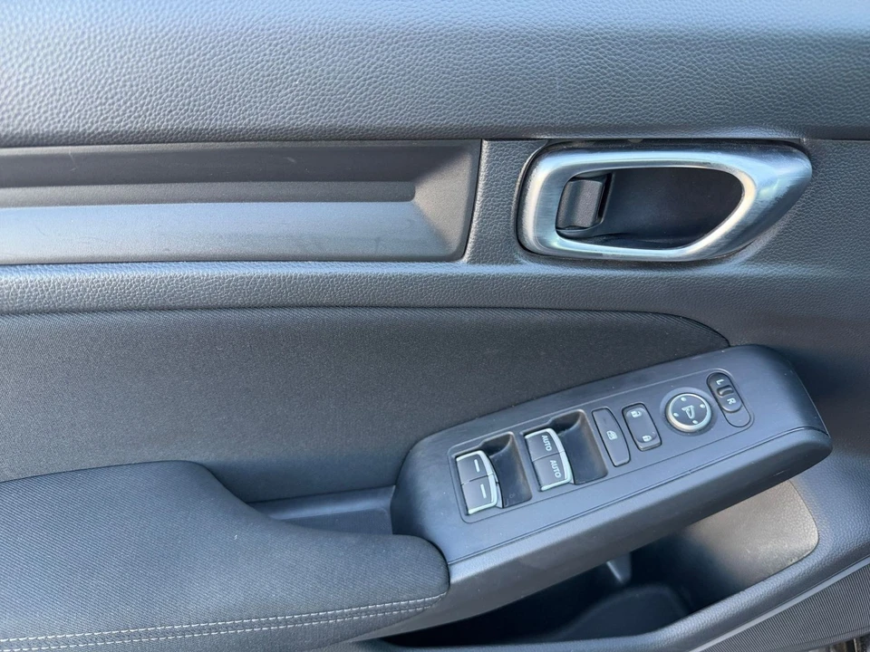 2024 Honda Civic 11th Gen - Image 17 of 31