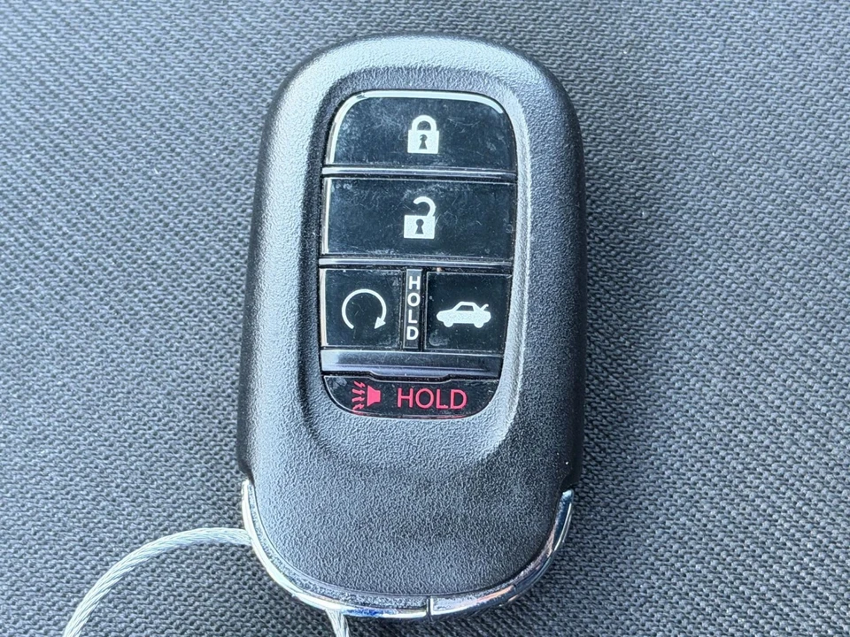2024 Honda Civic 11th Gen - Image 19 of 31