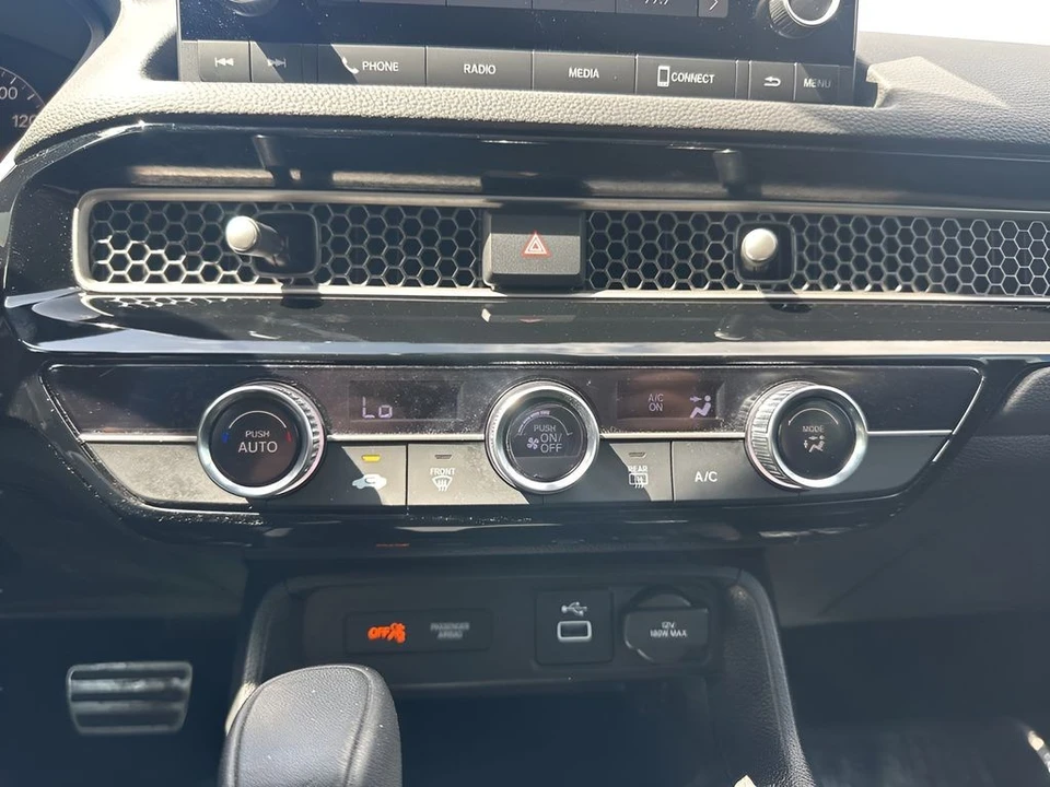 2024 Honda Civic 11th Gen - Image 18 of 21