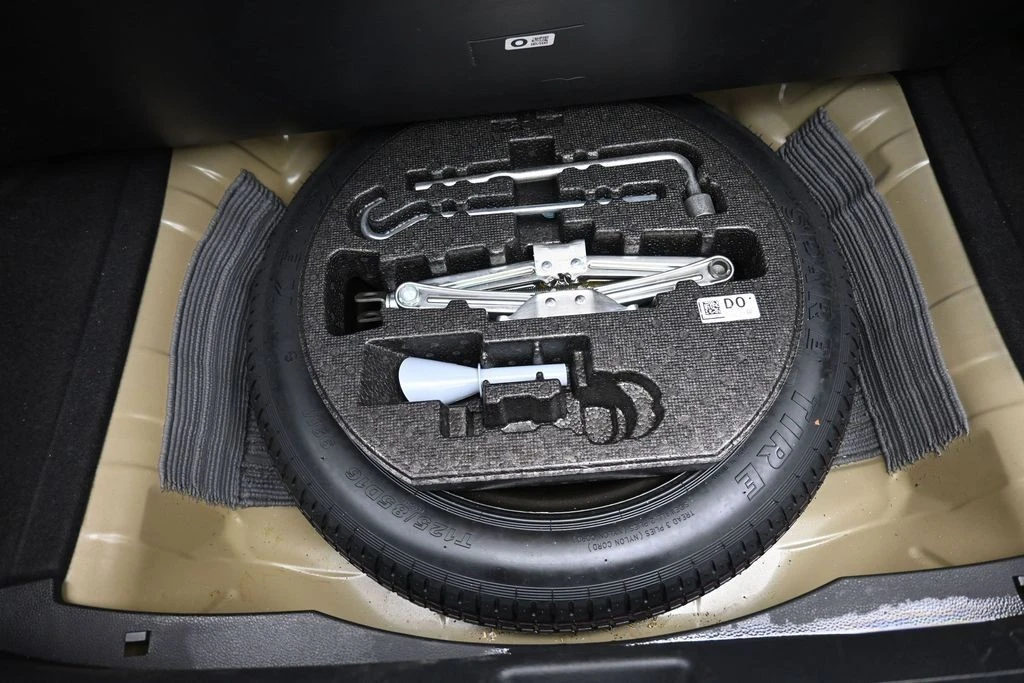 2024 Honda Civic 11th Gen - Image 22 of 31