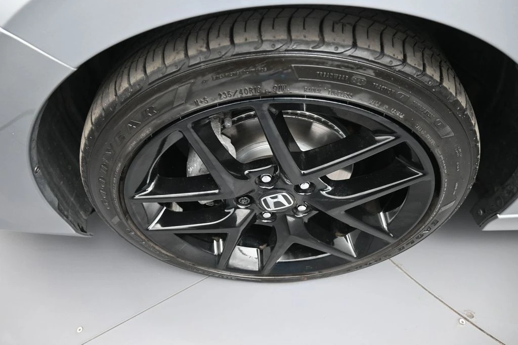 2024 Honda Civic 11th Gen - Image 14 of 31